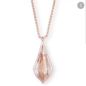 Kendra Scott Olivia Pendant necklace